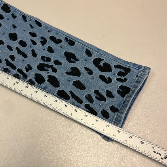 DG2 by Diane Gilman Signature Collection Embellished Straight-Leg Jean Size 12 - Picture 10 of 10